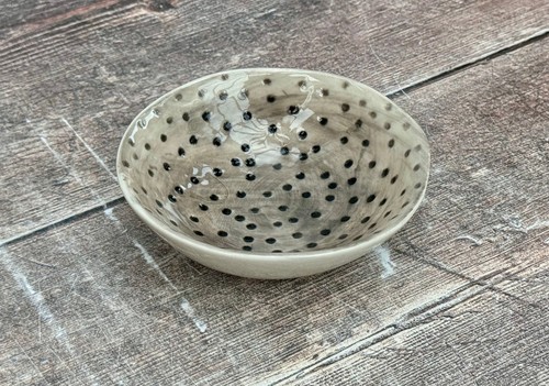 Grey spotty circular - spotty, patterned