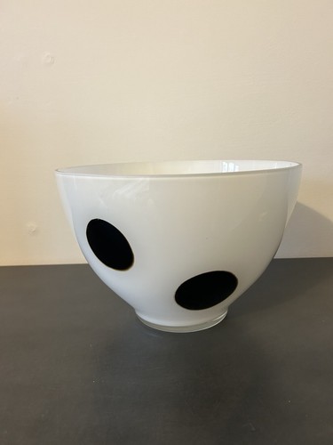 Scandinavian white black art - white,